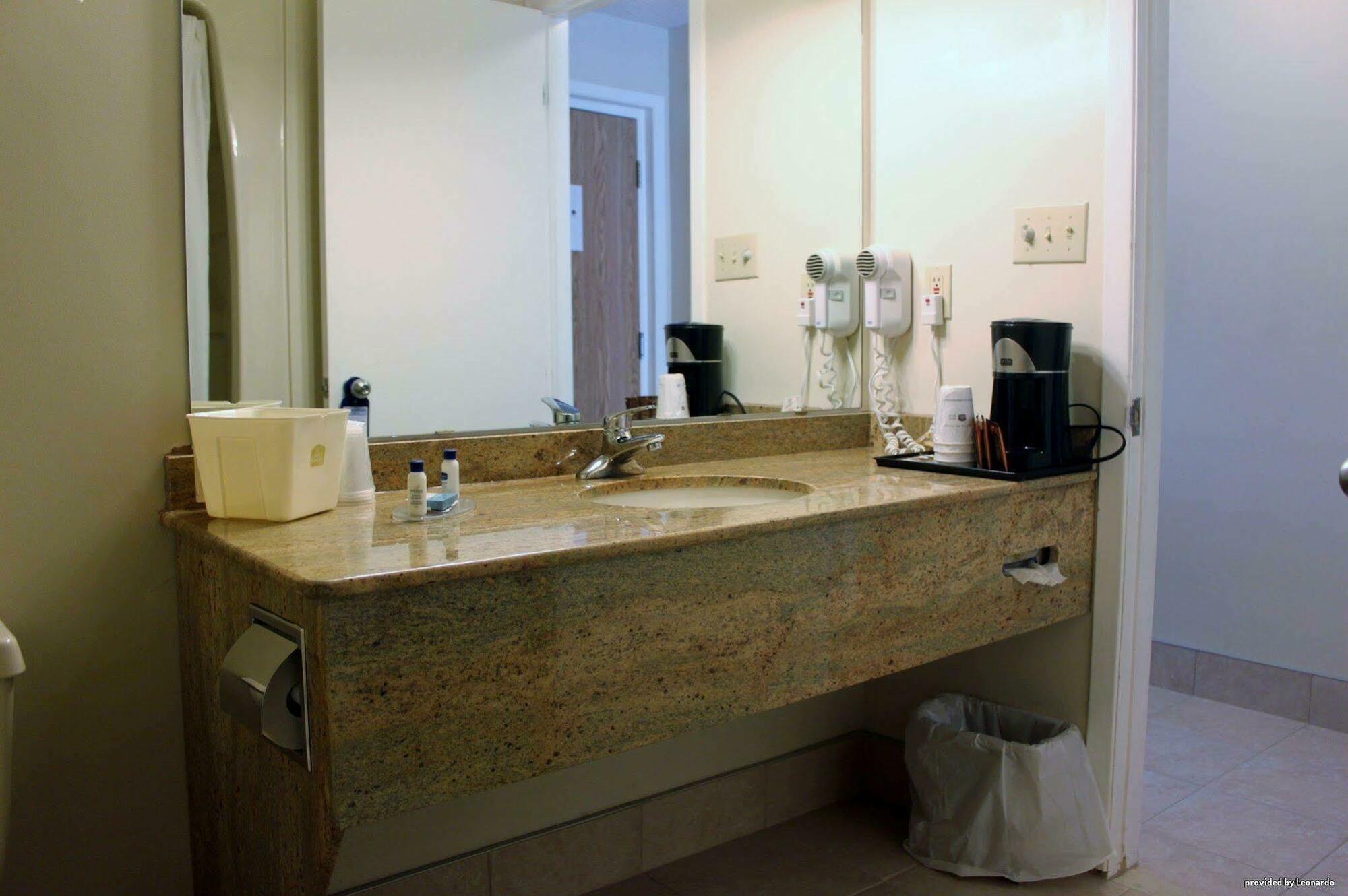 Best Western Smiths Falls Hotel Eksteriør bilde